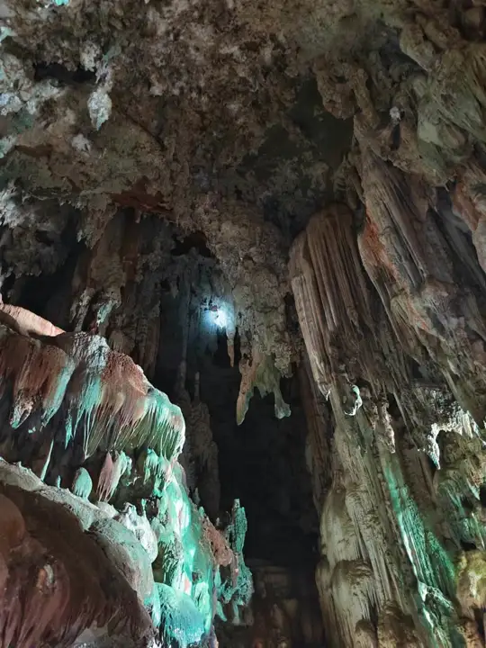Einblicke in die Suvankuha-Höhle