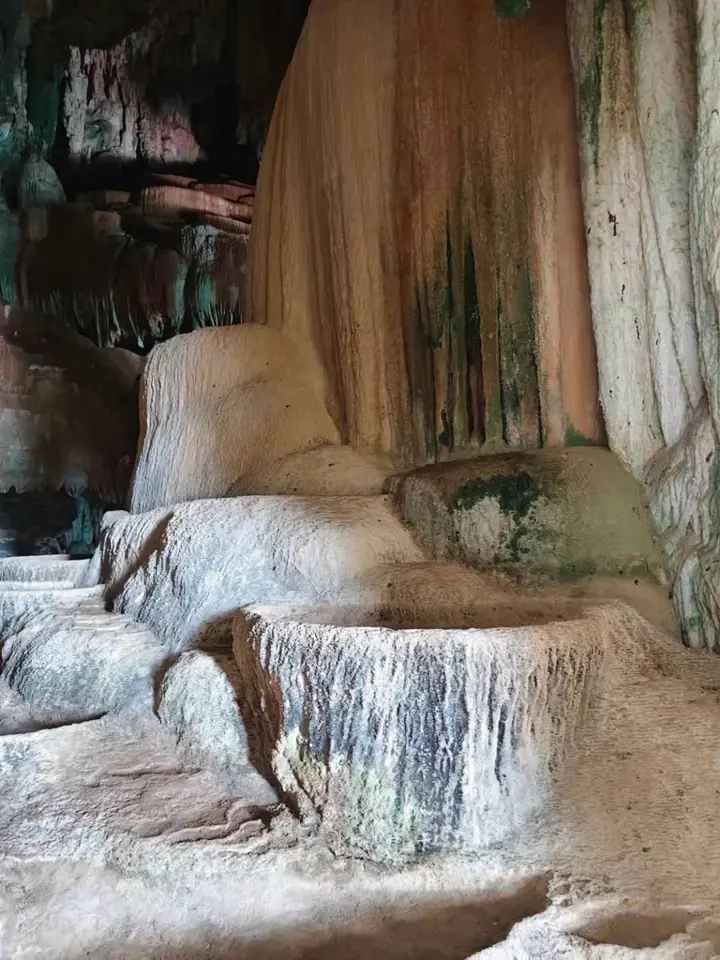 Suvankuha-Höhlentempel · ein Stopp auf der Tour