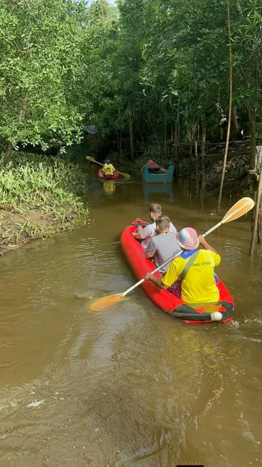 Little Amazon – evezés a csatornán
