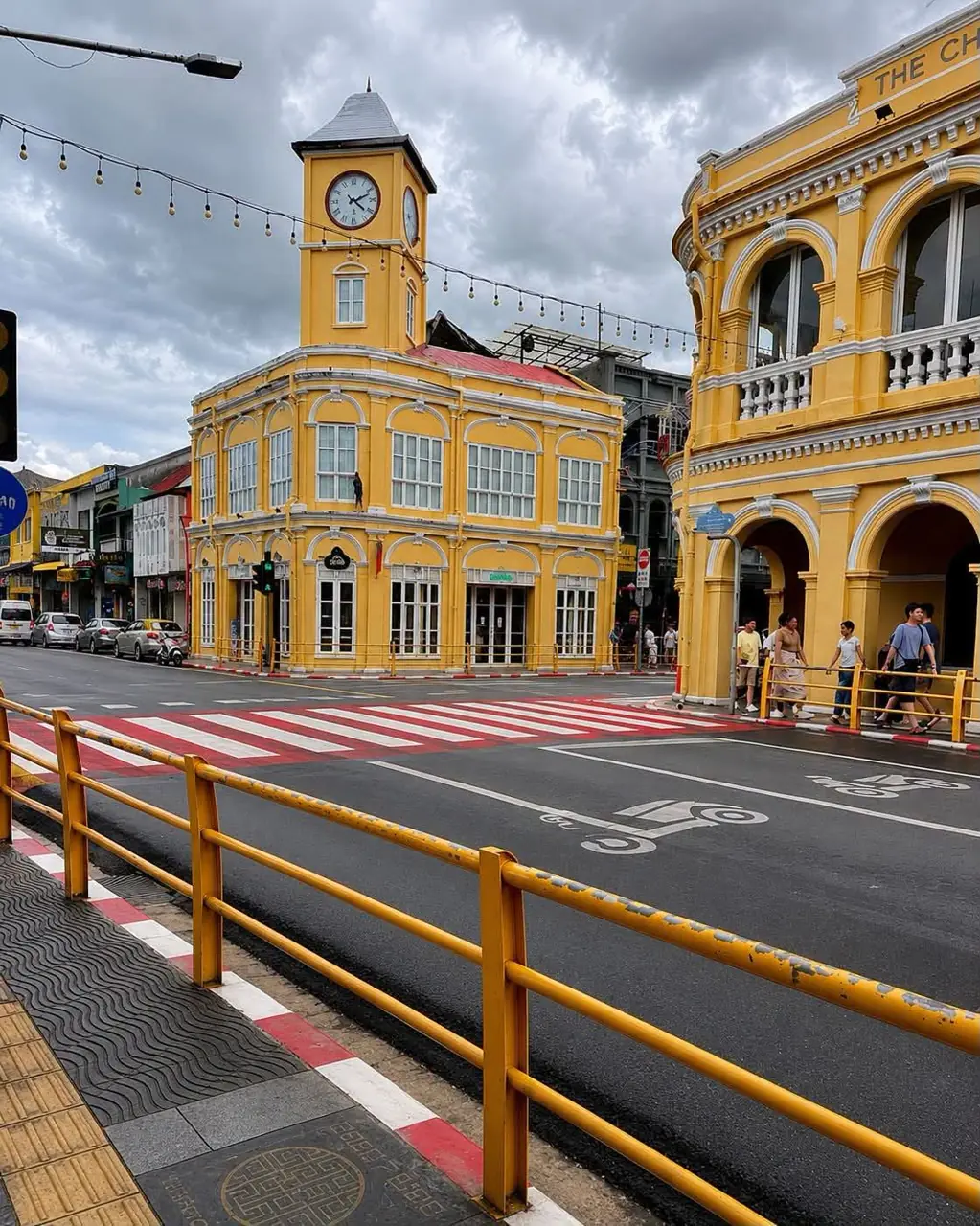 Színes történelmi épületek Phuket óvárosában